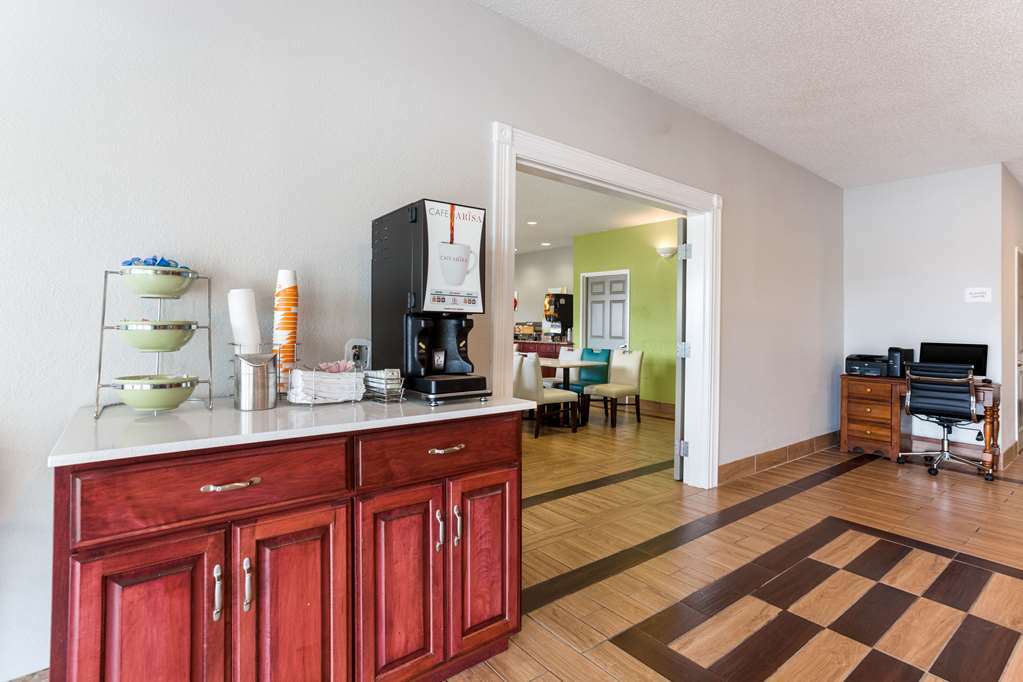 Quality Inn & Suites Ferdinand Interior photo